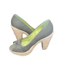 Blowfish wedges career gray with knot accent peep toe Size 9 1/2